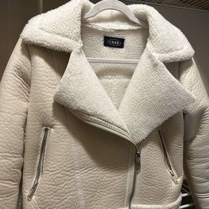 CIDER Faux Shearling Solid Contrasting Collar Jacket